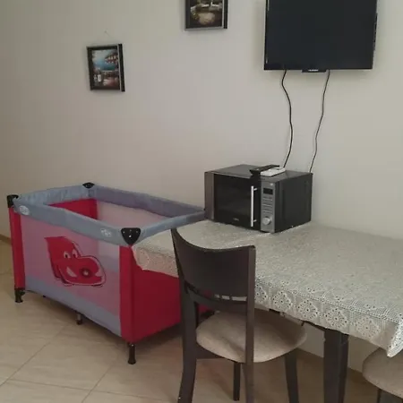 Ξενοδοχείο με διαμερίσματα Midia Grand 4*