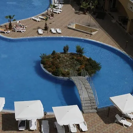 Apartmanhotel Midia Grand 4*